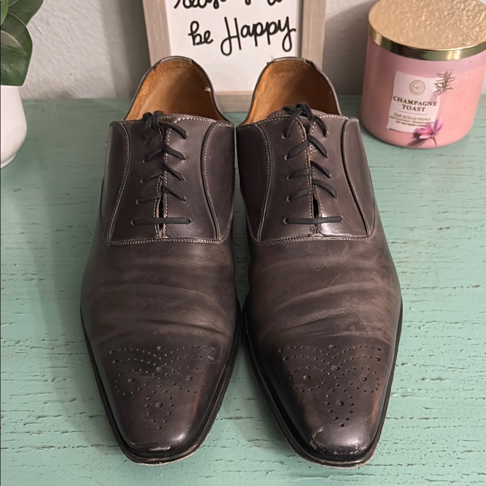 MAGNANNI Dark Brown Leather Oxford Shoes with Cap Toe and Closed Lacing